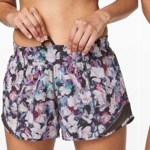 Lululemon Hotty Hot Short